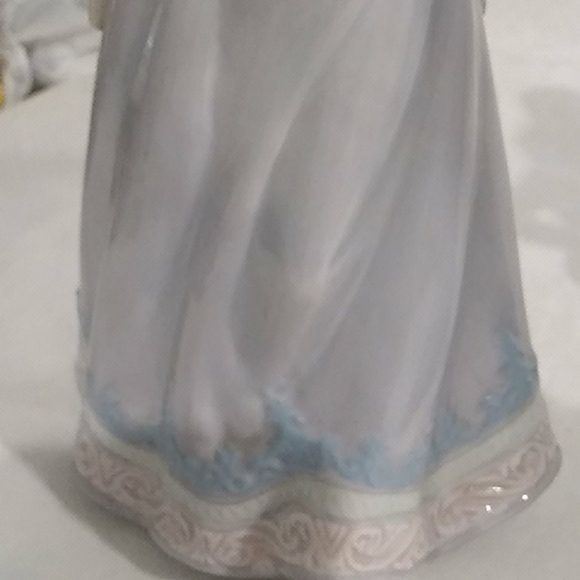 SALE Bundle Of Beautiful Angels - Picture 3 of 14